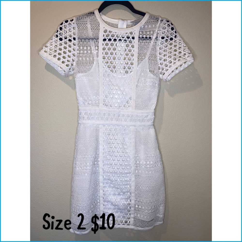 Dresses - Picture 10 of 12